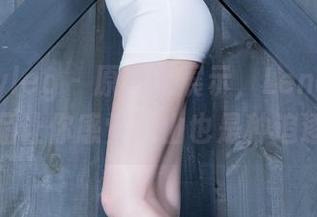 Beautyleg – 原图大展示，Lena的户外作品让你感觉爬山也是种追逐！