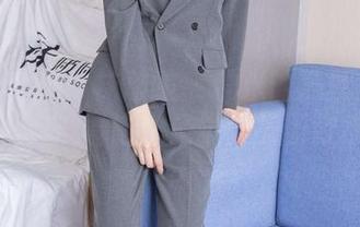 BoBoSocks袜啵啵 – 糯米的黑丝美图合集，你没看错，是脚尖加固款哦。