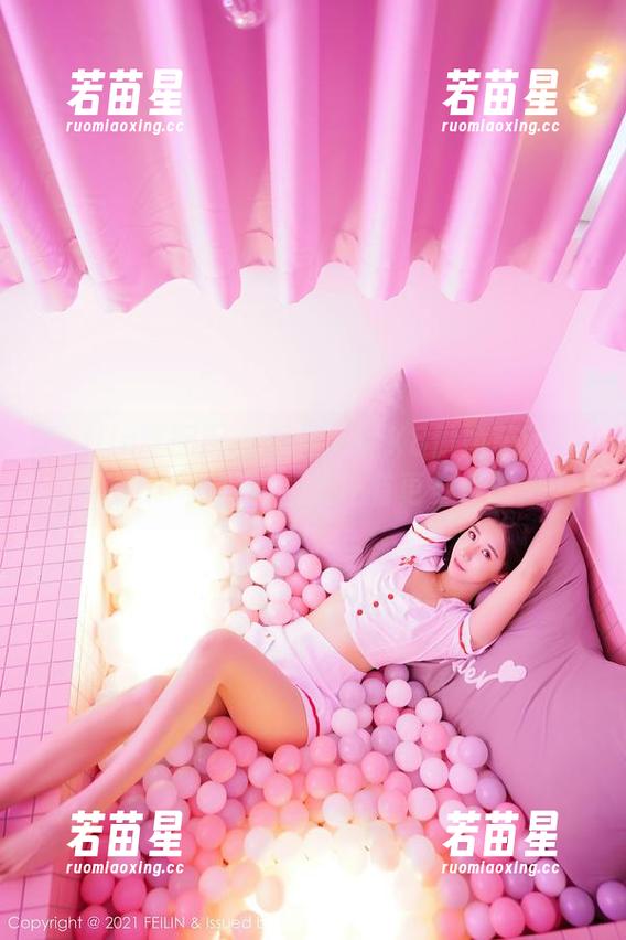 Feilin嗲囡囡-K8傲娇萌萌Vivian Feilin嗲囡囡 - 短裙里的K8傲娇萌萌Vivian!美图套图里还有更多小心思