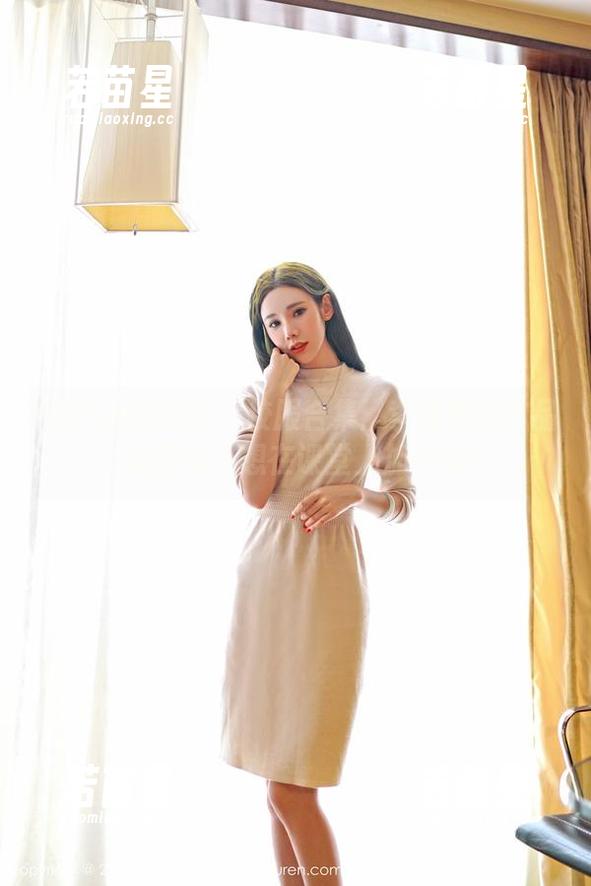Feilin嗲囡囡-李梓熙 Feilin嗲囡囡 - 校服合集:李梓熙的作品,似乎有人想在课堂上加个戏!
