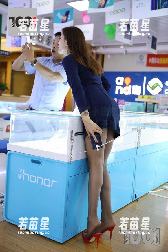 IESS异思趣向-小婕 IESS异思趣向 - 精选小婕的灰色丝,自带一种慵懒的气息,让人无法抗拒想多看几眼。