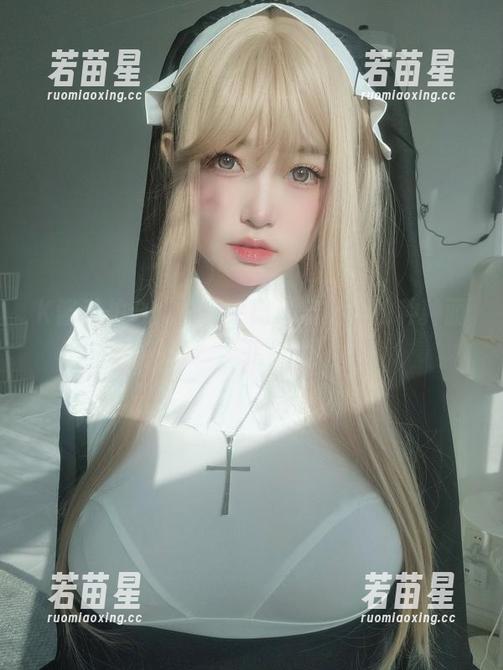 K酱 K酱私拍合集,似乎隐藏着上司的种种面孔