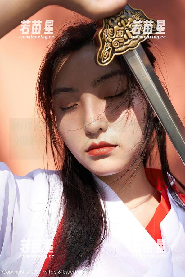 MiiTao蜜桃社-小魔女lily MiiTao蜜桃社 - 高清美图呈现小魔女lily的连体衣,细节迷死人的一瞬,太撩了。
