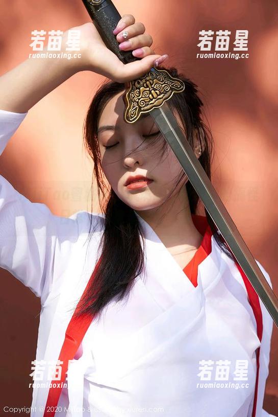 MiiTao蜜桃社-琉璃lily MiiTao蜜桃社 - 琉璃lily和红裙的搞怪日常,网盘里的合集等着你