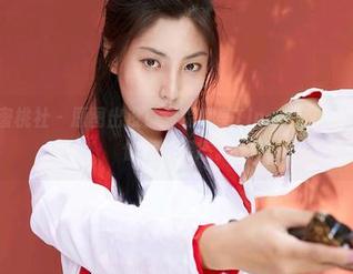 MiiTao蜜桃社 – 原图出没！看缇娜美Tinami在兔女郎角色里偷懒的姿态。