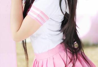 MyGirl美媛馆 – 绮里嘉ula的牛仔裤更新，穿的不是裤子，是一整块时光的暗示！