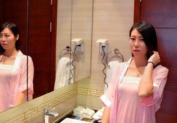 PANS写真 – 这图包里的丁丁，穿着体操服，导致我一边看一边……不太好说出口的想法。