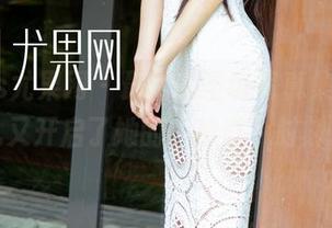 UGirls尤果网 – 最新的圣诞写真集，李宝儿又开启了她的“神奇”时刻。