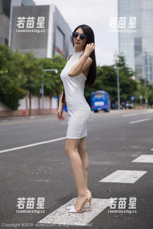 Xiuren秀人网-z杯悠悠 Xiuren秀人网 - z杯悠悠的图包挑战传统,教室不再是知识的代名词。