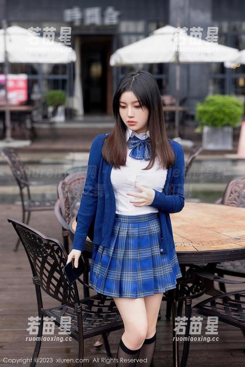 Xiuren秀人网-媛媛酱Belle Xiuren秀人网 - 媛媛酱Belle私房写真:礼服之舞,跳起来不怕摔!