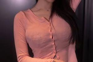 Xiuren秀人网 – 观看温心怡的粉色造型，不得不说，她这衣服真得有点意思。