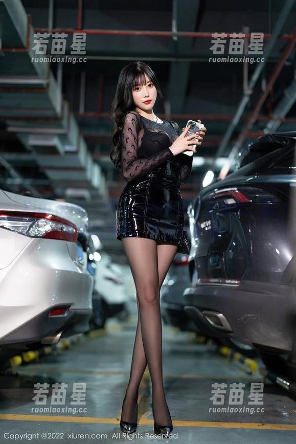 Xiuren秀人网 - 当女仆遇上王曼柔：图库里的萌态，不让你失望！