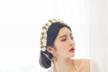 YouWu尤物馆 – Sugar梁莹与天台，图片里的“气氛”只好自己来解读。