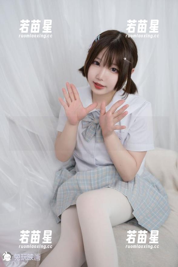 兔玩映画 兔玩映画更新:浴巾的纯白,让我想借个衣服现场感。