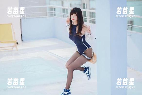 凉凉子rioko 美图合集:凉凉子rioko和她的吉他妹妹系带裙,齐齐上线玩花样