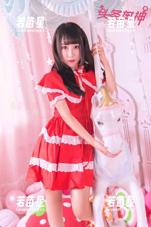 头条女神-张梓柔 头条女神 - 更新!揭开张梓柔黑色作品的另一面,是太美还是太黑?