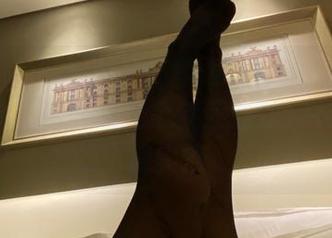 微密圈 – 更新出炉：奔跑的晶骡儿红色皮裤+丝袜，这到底是个梦还是我穿衣失败的现实？