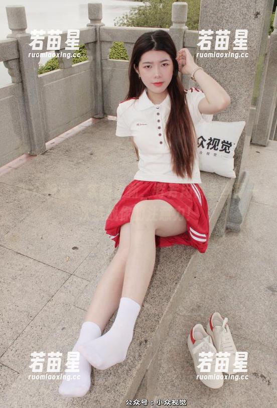 小众视觉-芳芳 小众视觉 - 套图更新,芳芳用裤里丝再一次挑战你的注意力!