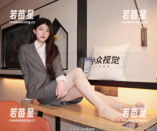小众视觉-蓉蓉 小众视觉 - 最新牛仔裤时刻,蓉蓉给你分享她的小爱好