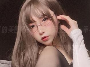 小泉学姐吖的美图每一帧都是天使上线，幸福感满满的。