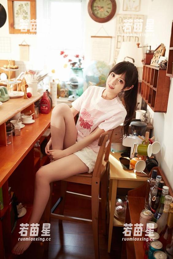 小鹿鹿shika 就是这个感觉,小鹿鹿shika在黑白中悄悄变成素描大师了!高清得让我想唱歌!