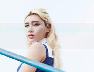 尤物馆 – 王紫琳的浴室定制写真，听说这水温刚好让人“浮想联翩”！