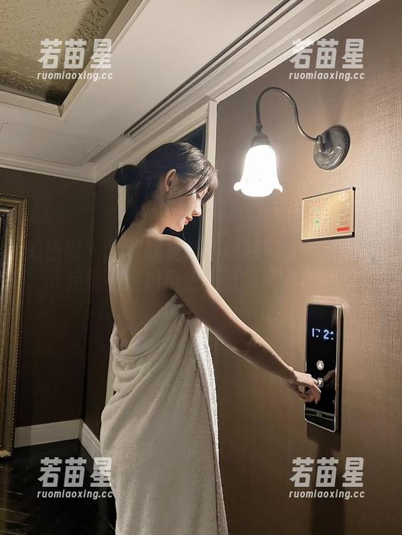 就是阿朱啊 微密圈 - 喜欢就是阿朱啊的风格?那你一定要看这组陌生土豪的高清套图