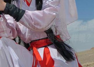每年都是年年Nnian以爱之名拍写真的节奏，今天的原图又咋样呢？