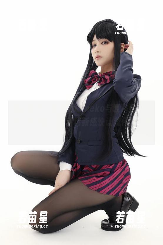 幼爱youmeko 最新写真:幼爱youmeko与夏洛特修女的浪漫相遇,这种清新感快让我怀疑人生!