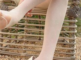 微密圈 – 徐莉芝Booty写真全集：在花园里交接，保持一丝神秘哦