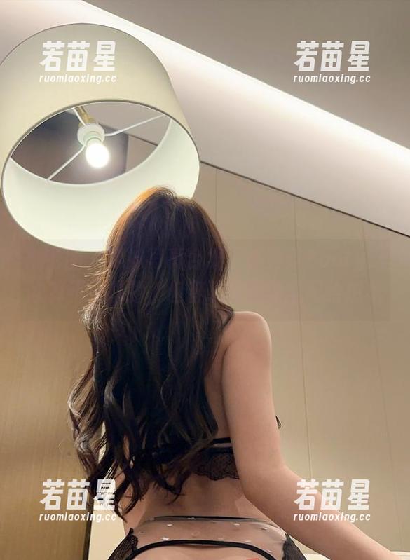 徐莉芝Booty 微密圈 - 学妹写真合集,徐莉芝Booty这次算不上暴露,但留了足够的空间给想象