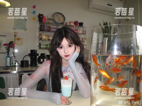 怡子yiii 怡子yiii邀你共看她的冰公主合集—冷艳外表下的淘气心思