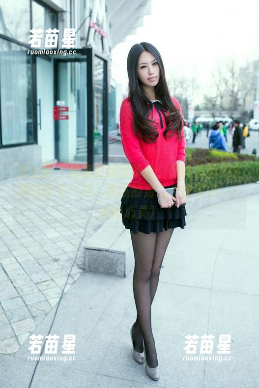 推女郎-林萌萌 推女郎 - 林萌萌眼镜特辑:你以为她只会用来读书?不,眼镜的第二个作用是...(指向心灵)