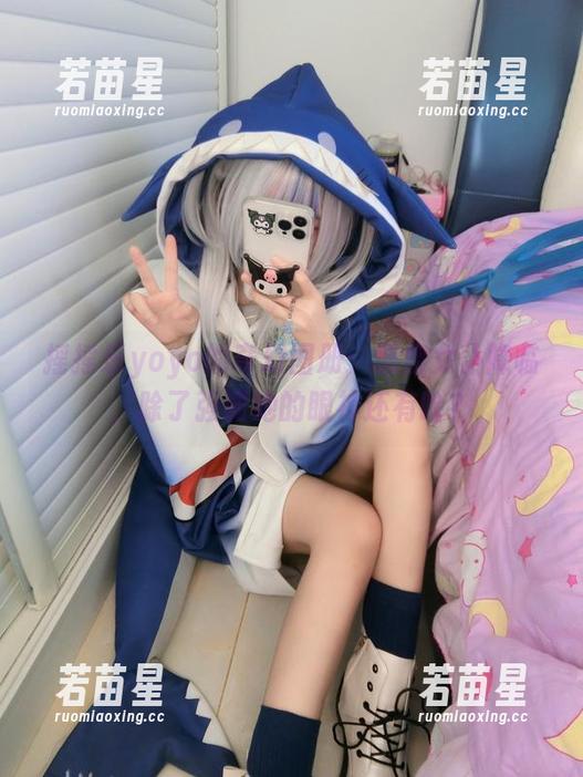 摇摇乐yoyo 摇摇乐yoyo的奇幻图册:恶魔女仆降临,除了强调她的眼神还有啥?