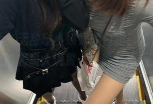 微密圈 – 无敌哒小姨妈的白裙，成了原图壁纸的超级大满贯，离胜利不远了。