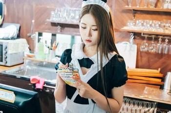 这套图分享毫无逻辑，只有普美Bomi(보미)对BLACK、YELLOW、RED激情的演绎！
