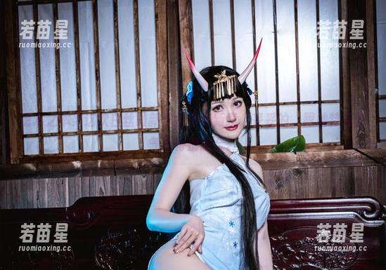 木之本果 说木之本果这次白丝最新作品集有新意,妥妥的,跟她特有的气质特别吻合。
