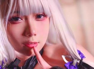 遇见末夜787的写真，特别的宠物，你说我该盯着哪个看？