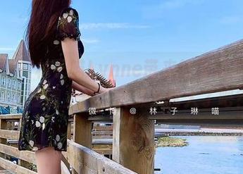 微密圈 – 林子喵Lynne带来的棉袜美图，逐渐变得上瘾，资源太诱人了吧？