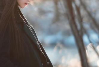 网盘里再囤一些桜桃喵的丝袜写真，毕竟这种诱惑是需要保存的，对吗？