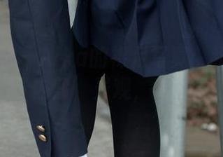 森萝财团 – Aika的裸足写真：我觉得我看到了‘内部’景观，您看到了啥？