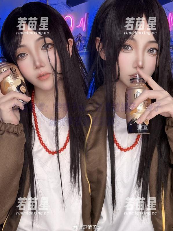 楚楚子w 作品鉴赏:楚楚子w,轻柔的被子,身子的故事却满是挑衅。