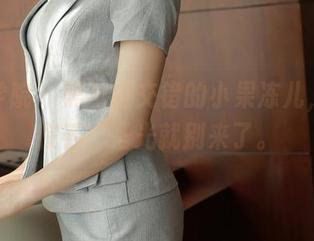模范学院 – 黑与白交错的小果冻儿，图包在手，圣光就别来了。