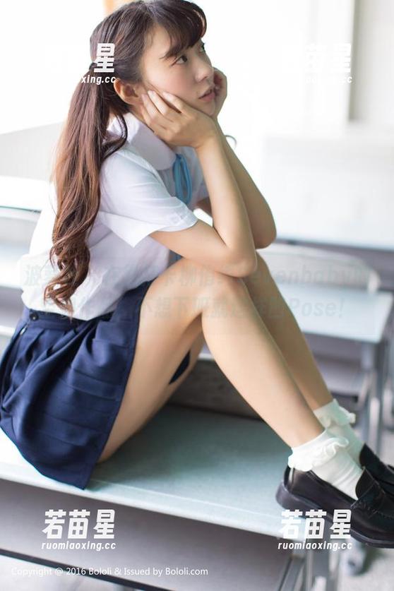 波萝社-柳侑绮Sevenbaby 波萝社 - 在线打卡柳侑绮Sevenbaby的空姐作品,不想下班就这样凹Pose!