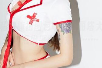 说好的私房旗袍图包呢？洛丽塔大哥的风格有点出乎我的意料……