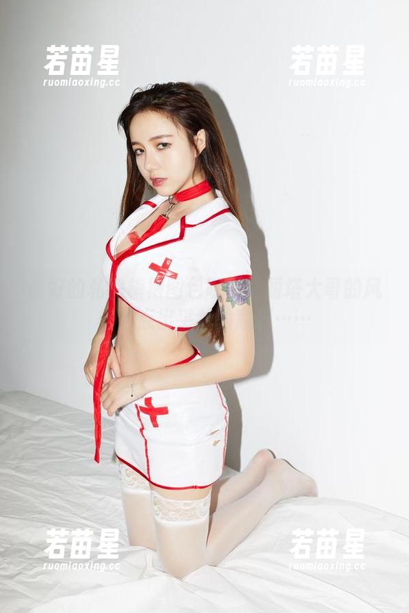 洛丽塔大哥 说好的私房旗袍图包呢?洛丽塔大哥的风格有点出乎我的意料……