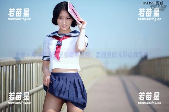 爱丝-欣杨 爱丝 - 欣杨在浴室里的高清时刻,套图里的光影让我咋舌!