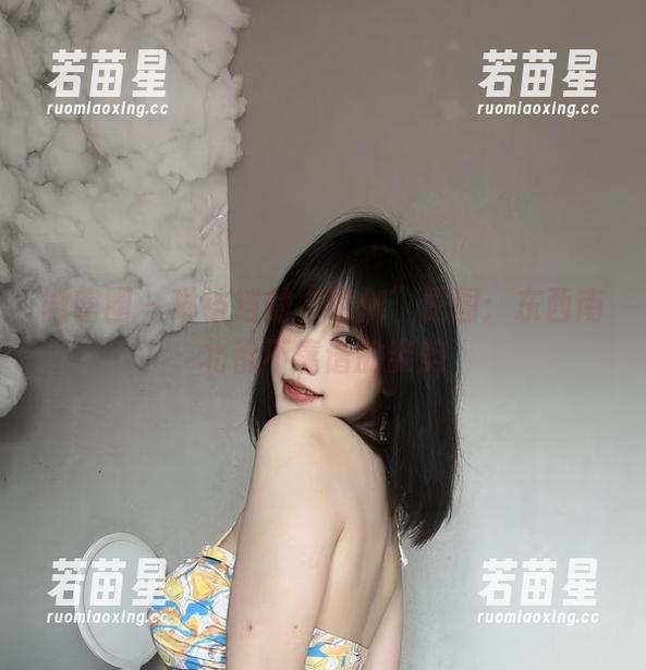 琳铛铛 微密圈 - 琳铛铛的“瑜伽”原图:东西南北都不靠谱的姿势