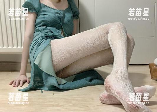 相扑猫 微密圈 - 私房合集里的相扑猫:优雅的美脚一览无遗!