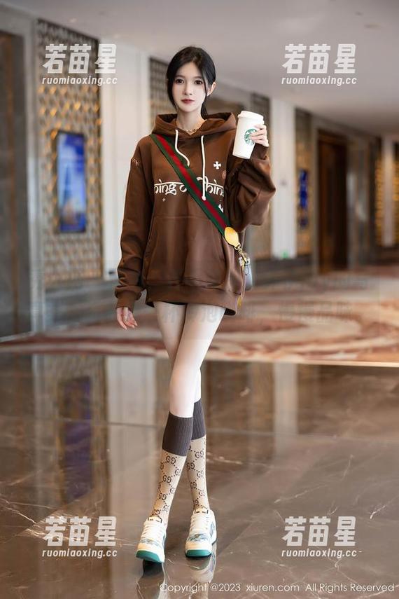 秀人网-乔伊joy 秀人网 - 黑白,并不简单,乔伊joy的写真集,资源像一杯冷泡咖啡,慢慢品味。